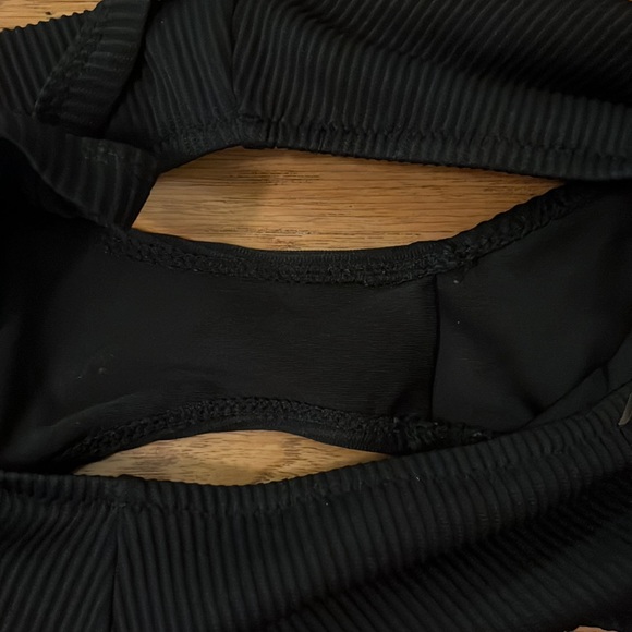 Black cutout bikini - Picture 12 of 12